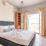 Spacious Apartment Near Downtown