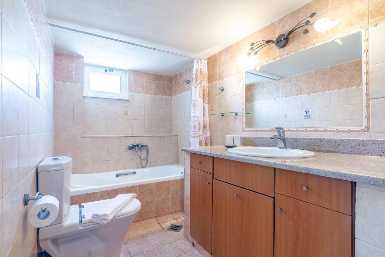 Spacious Near Downtown Appartement Héraklion